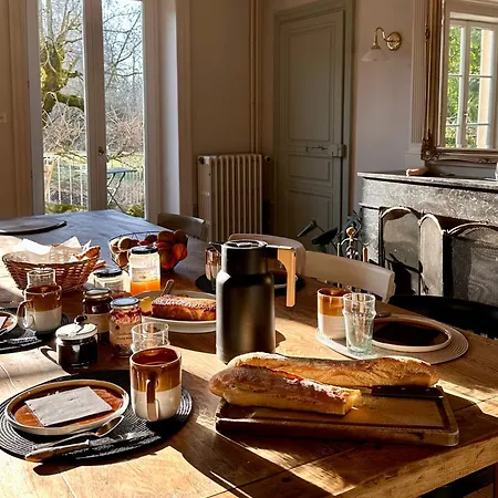 Et De Charme Avec Piscine, La Lhuiseraie *