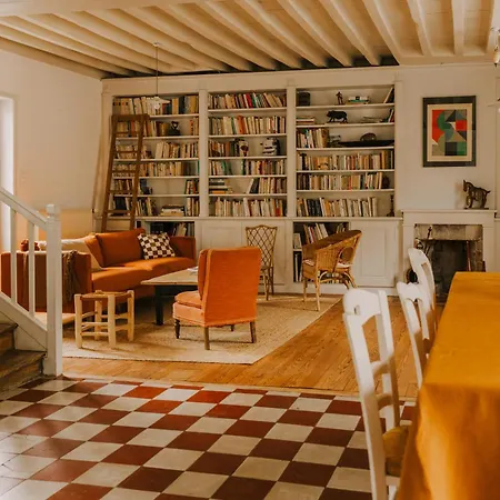 Gasthof Et De Charme Avec Piscine, La Lhuiseraie *