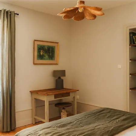 Et De Charme Avec Piscine, La Lhuiseraie Maison d'hôtes 3*